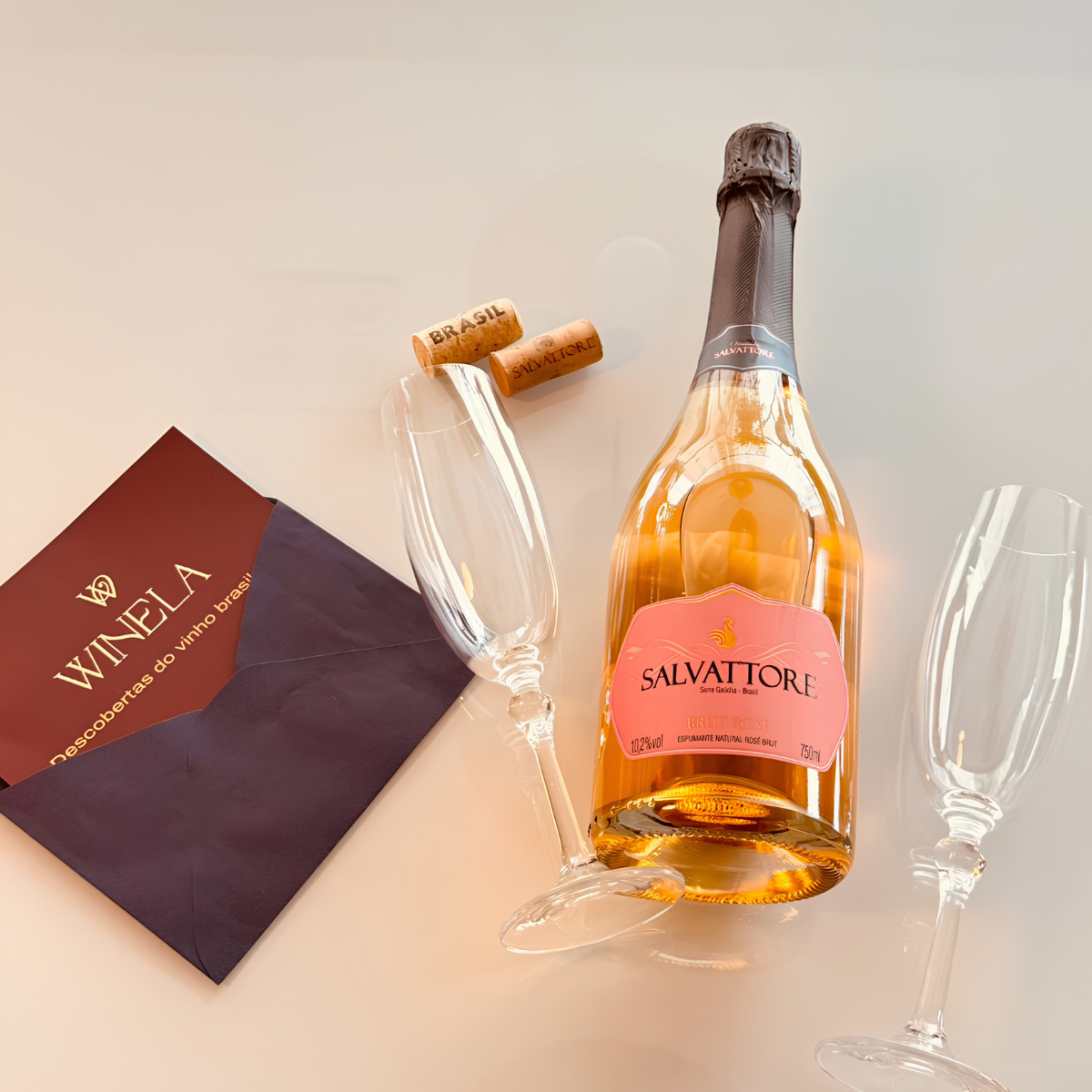 Kit Brinde a Dois - Espumante Rosé Salvattore + Par de Taças