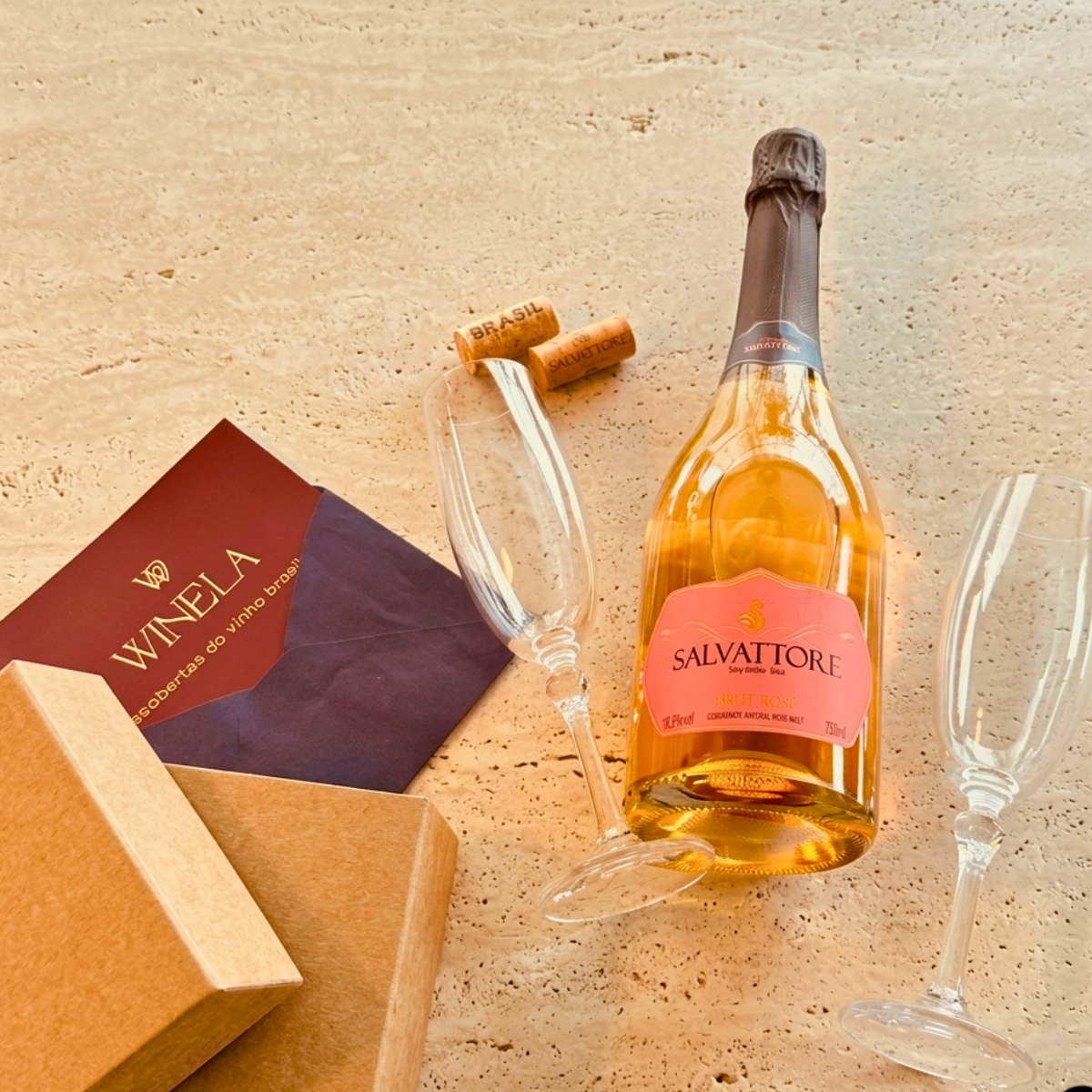 Kit Brinde a Dois - Espumante Rosé Salvattore + Par de Taças